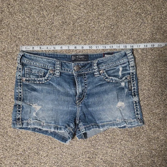 Silver Jeans Distressed Medium Blue Denim Shorts - Picture 1 of 7